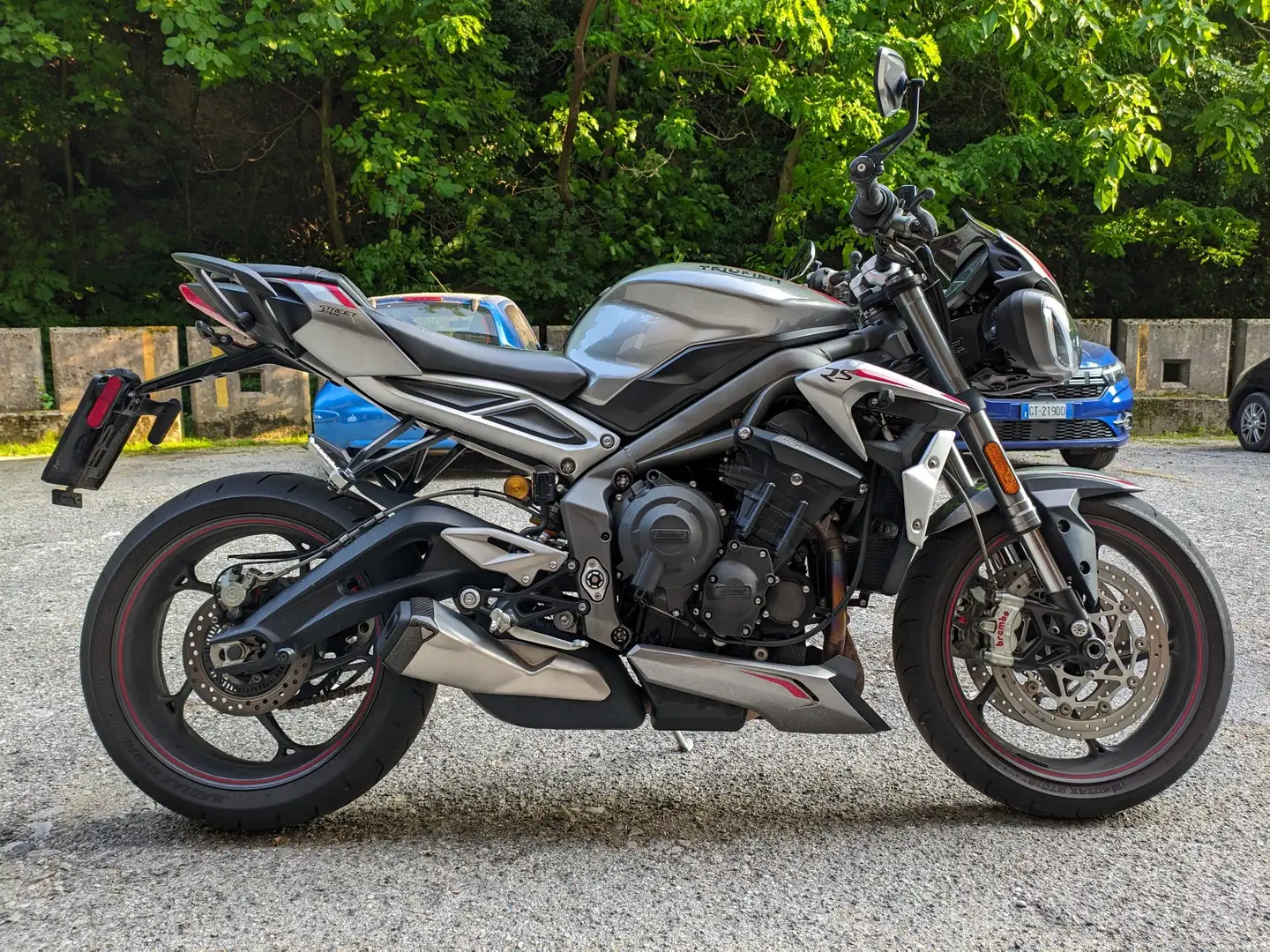 Triumph Street Triple RS 765 RS Argento - 1