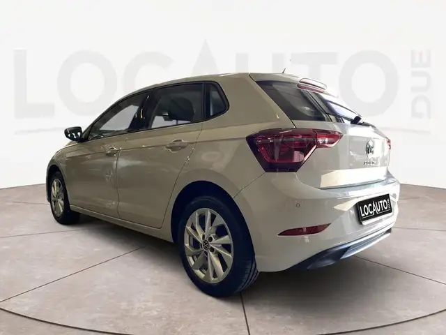 Volkswagen Polo view 5