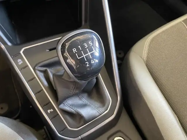 Volkswagen Polo view 12