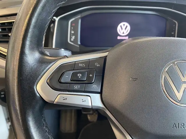 Volkswagen Polo view 13