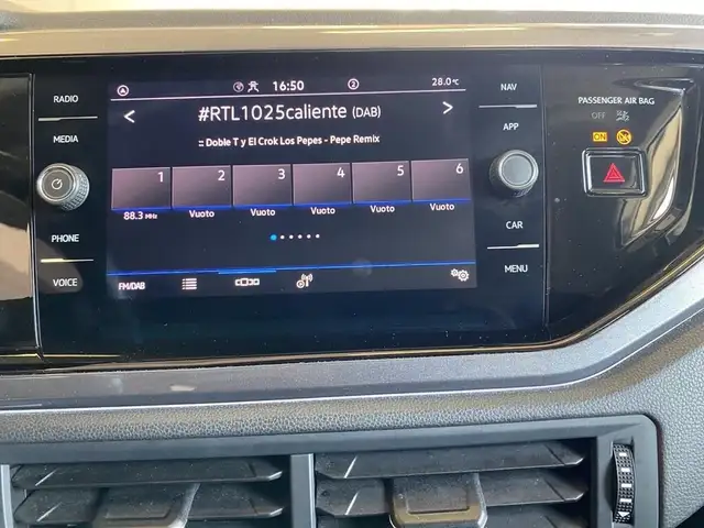 Volkswagen Polo view 10