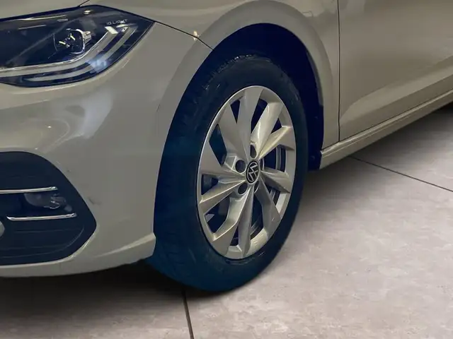 Volkswagen Polo view 15