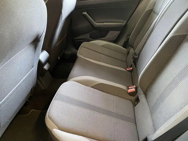 Volkswagen Polo view 8