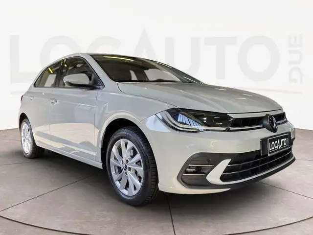 Volkswagen Polo view 3