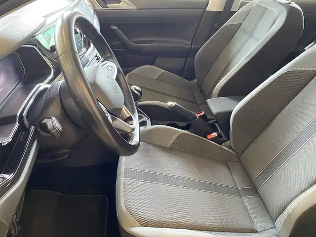 Volkswagen Polo view 7