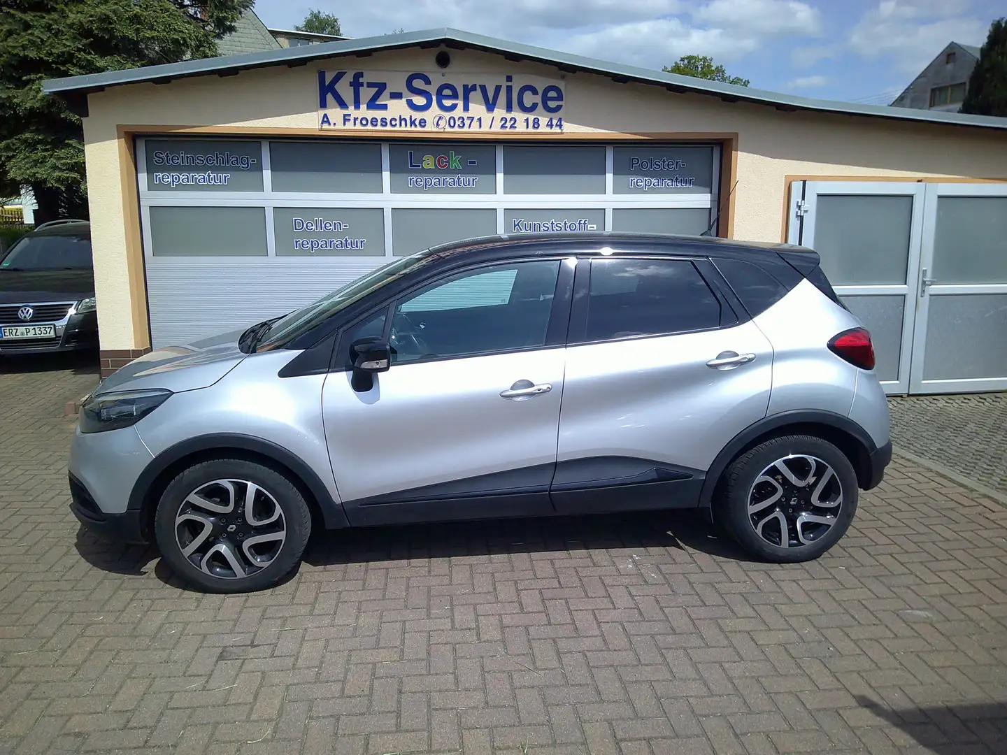 Renault Captur XMOD   TÜV Neu  Sitzheizung Tempomat Silber - 1