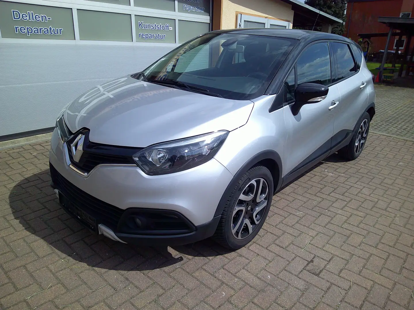 Renault Captur XMOD   TÜV Neu  Sitzheizung Tempomat Silber - 2