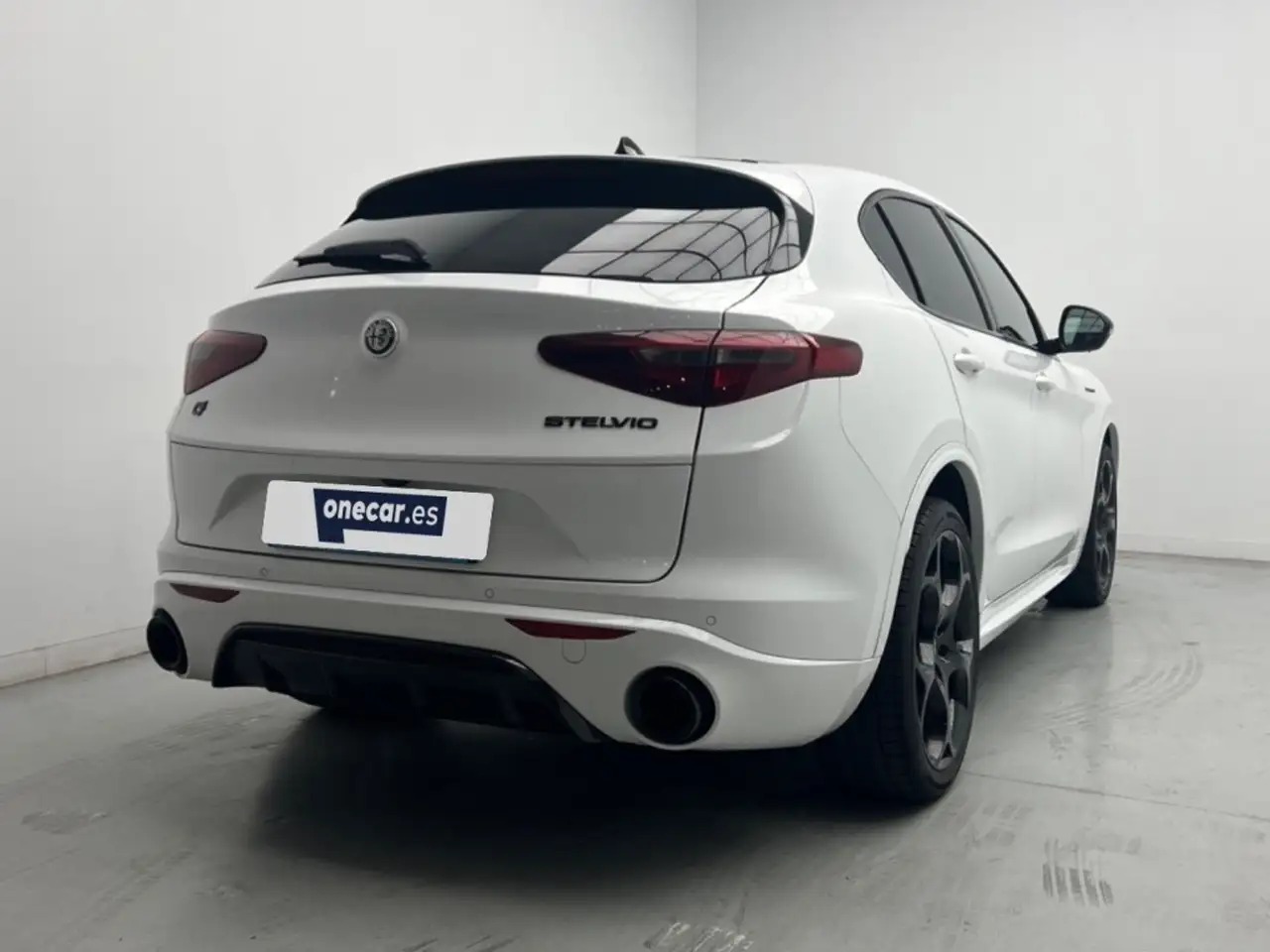 Alfa Romeo Stelvio 2023