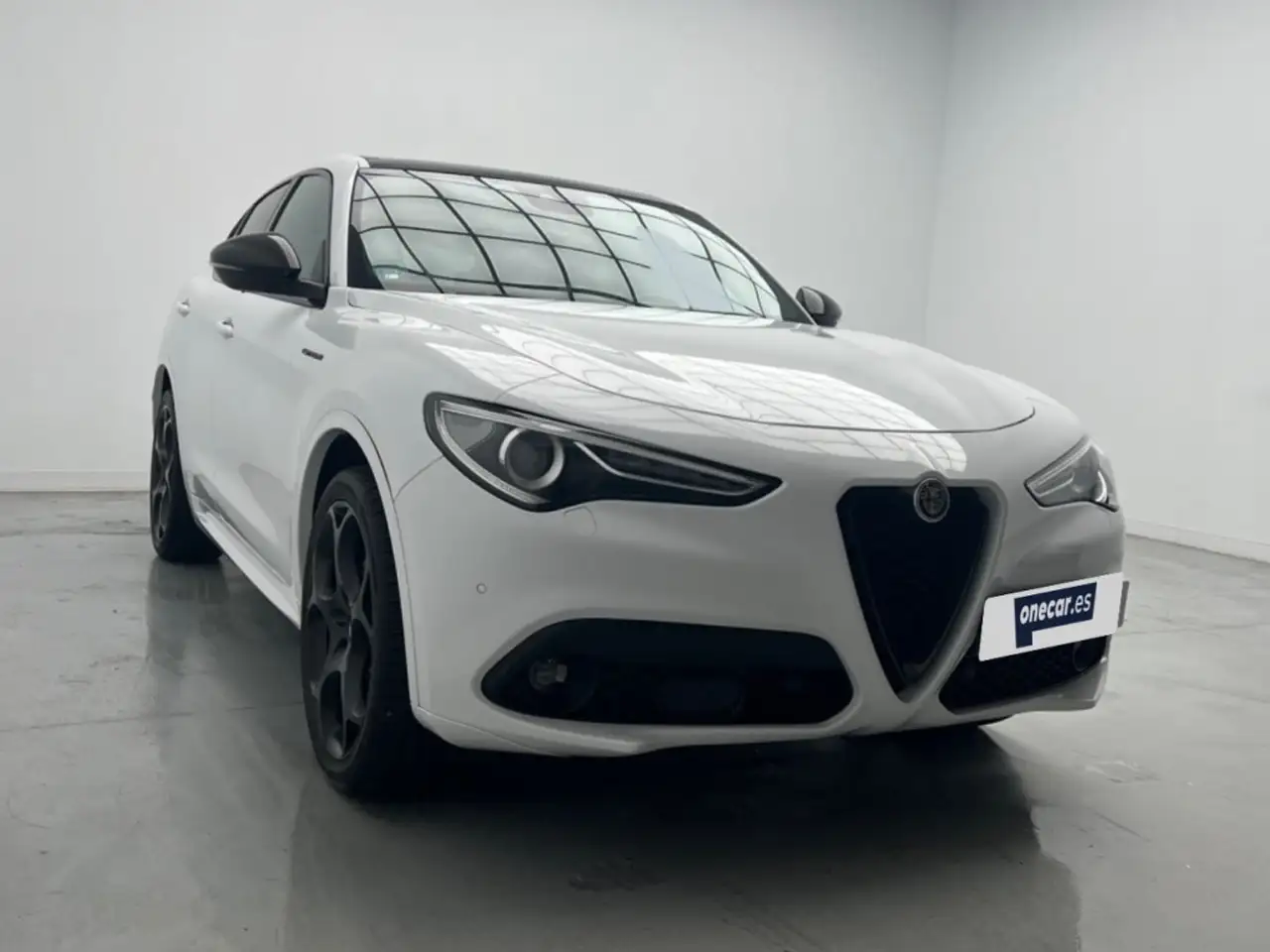 Alfa Romeo Stelvio 2023 — фото 9