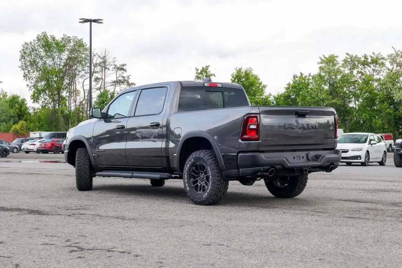 RAM 1500 снимка RAM 1500