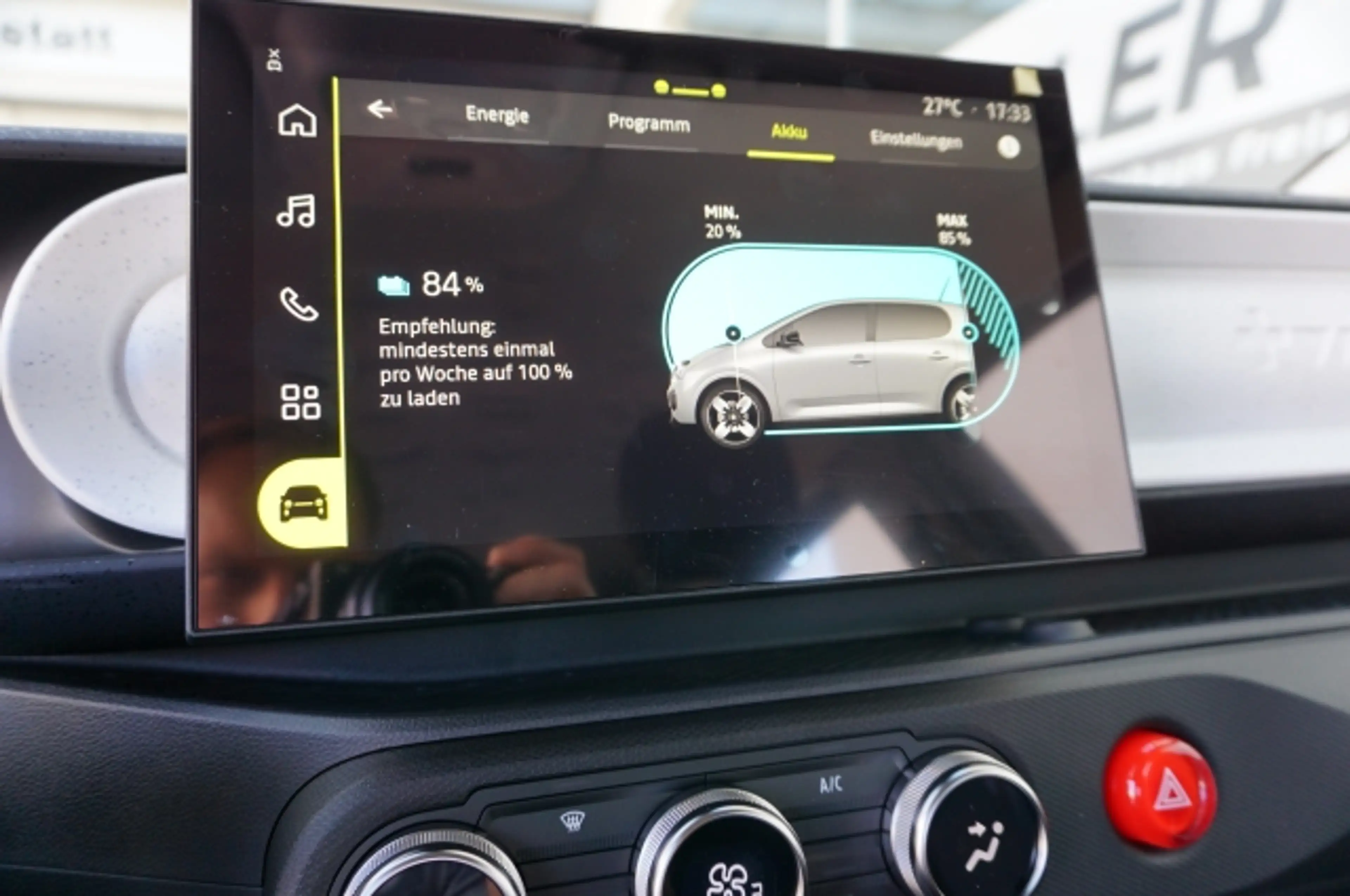 Renault Twingo E-Tech Evolution 80 PS urban range — photo 10