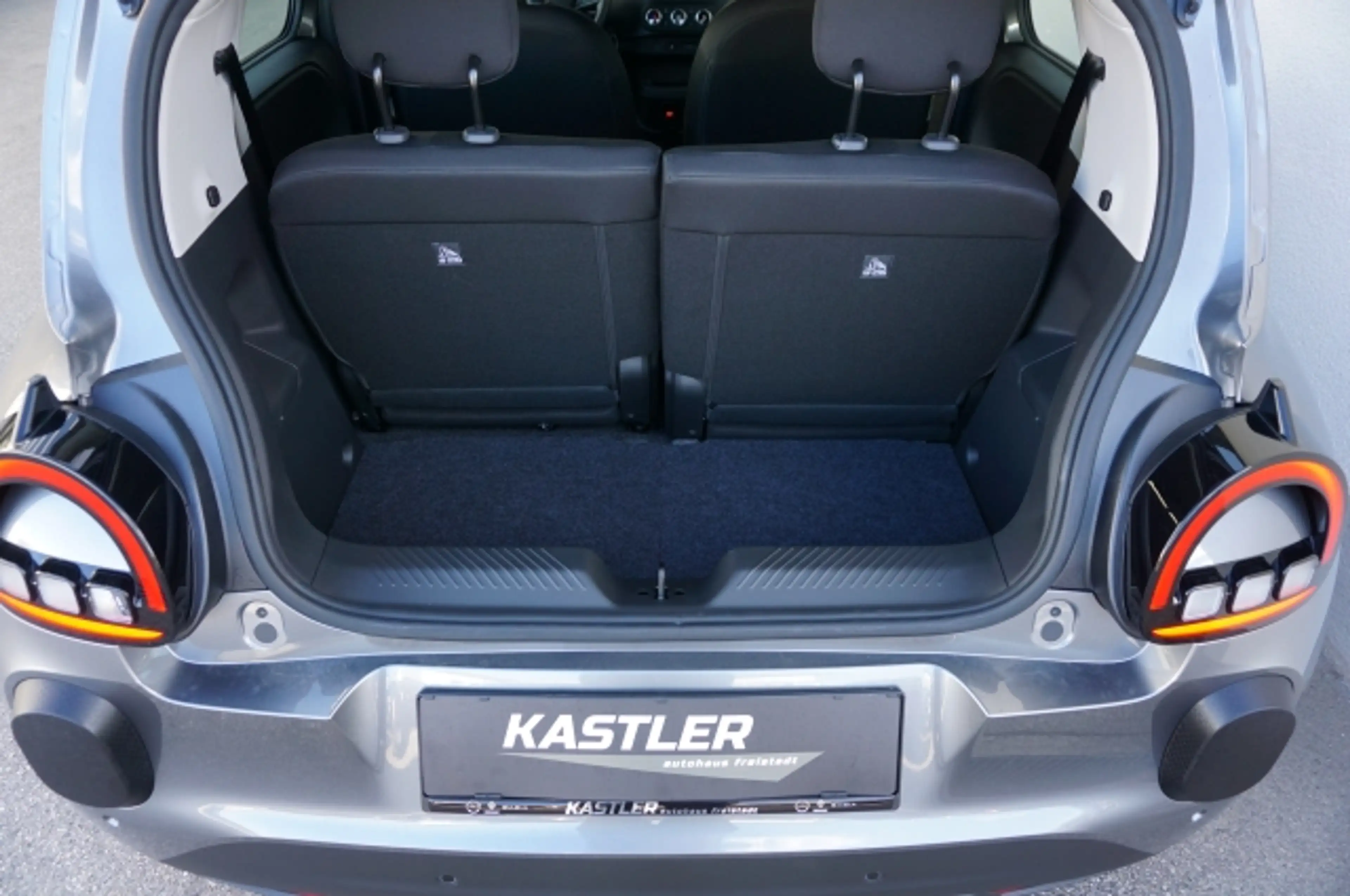 Renault Twingo E-Tech Evolution 80 PS urban range — photo 12