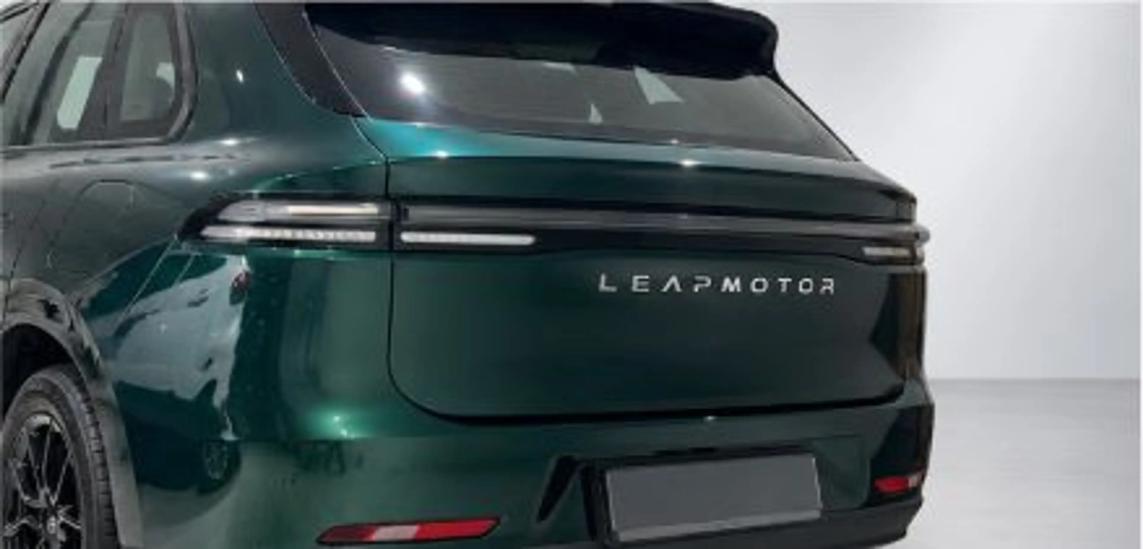 Leapmotor C10 REEV ProMax Design ACC+LED — photo 5