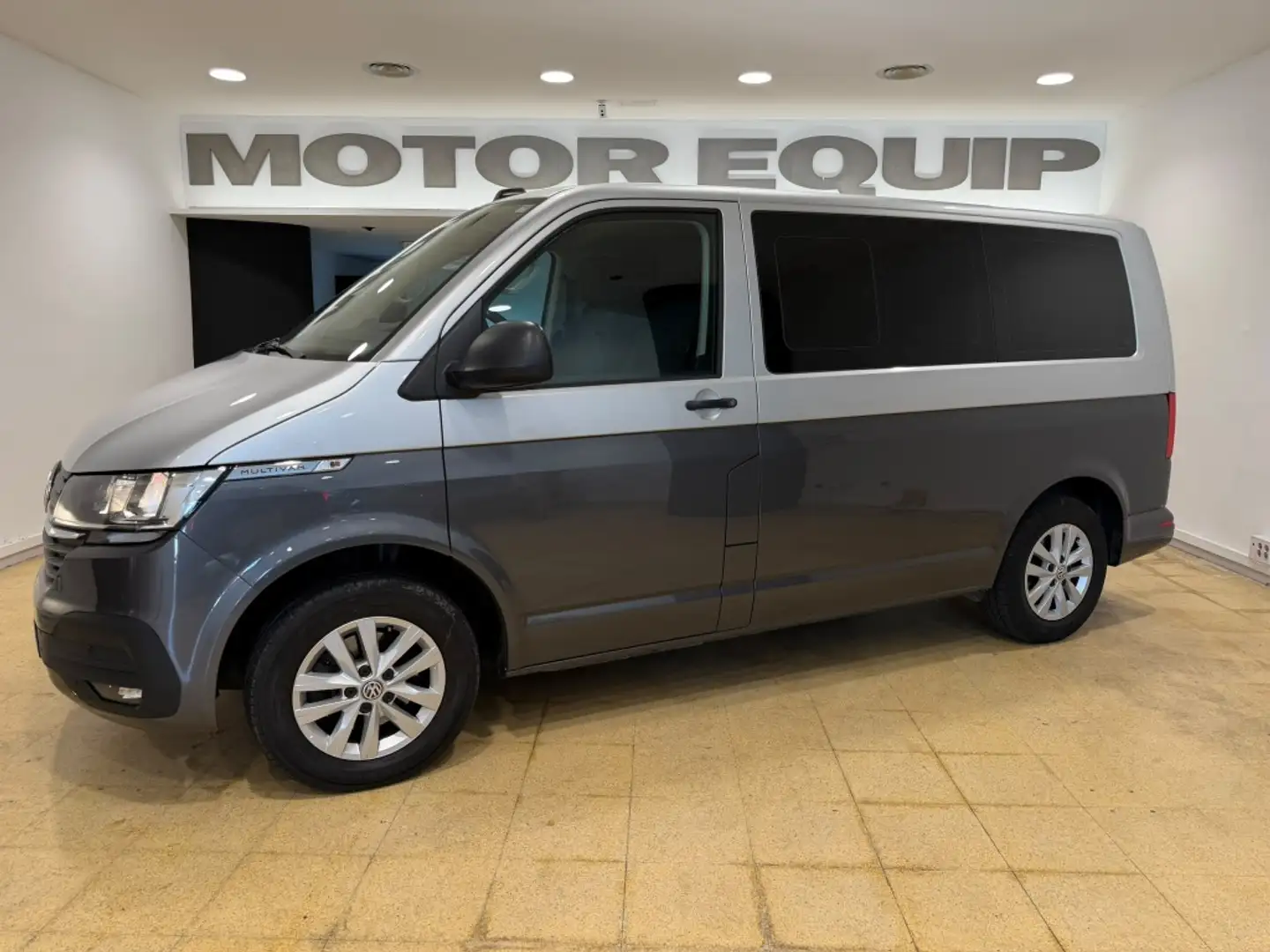 Volkswagen Multivan 2.0TDI SCR BMT Origin DSG7 110kW Gris - 1