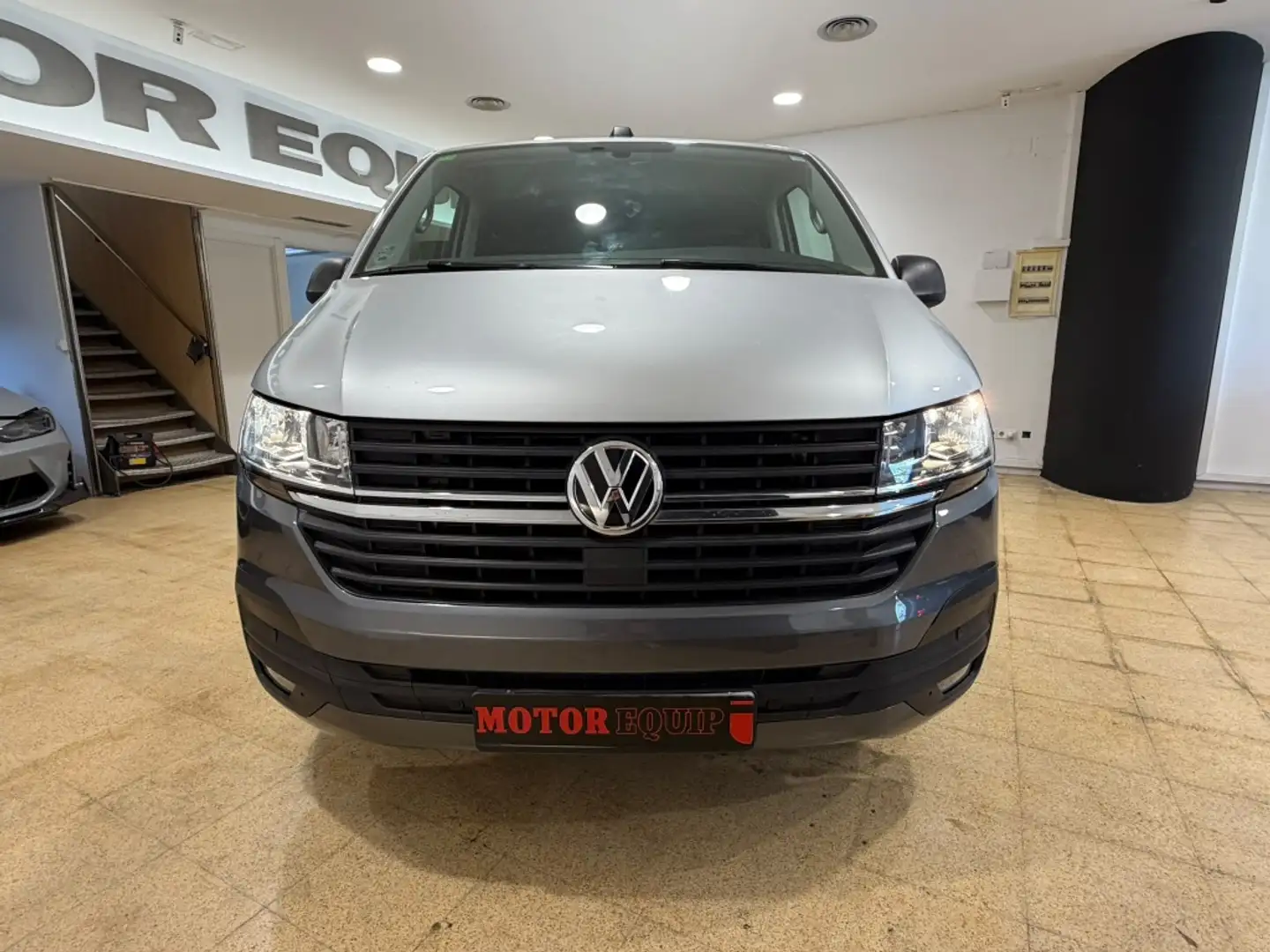 Volkswagen Multivan 2.0TDI SCR BMT Origin DSG7 110kW Gris - 2