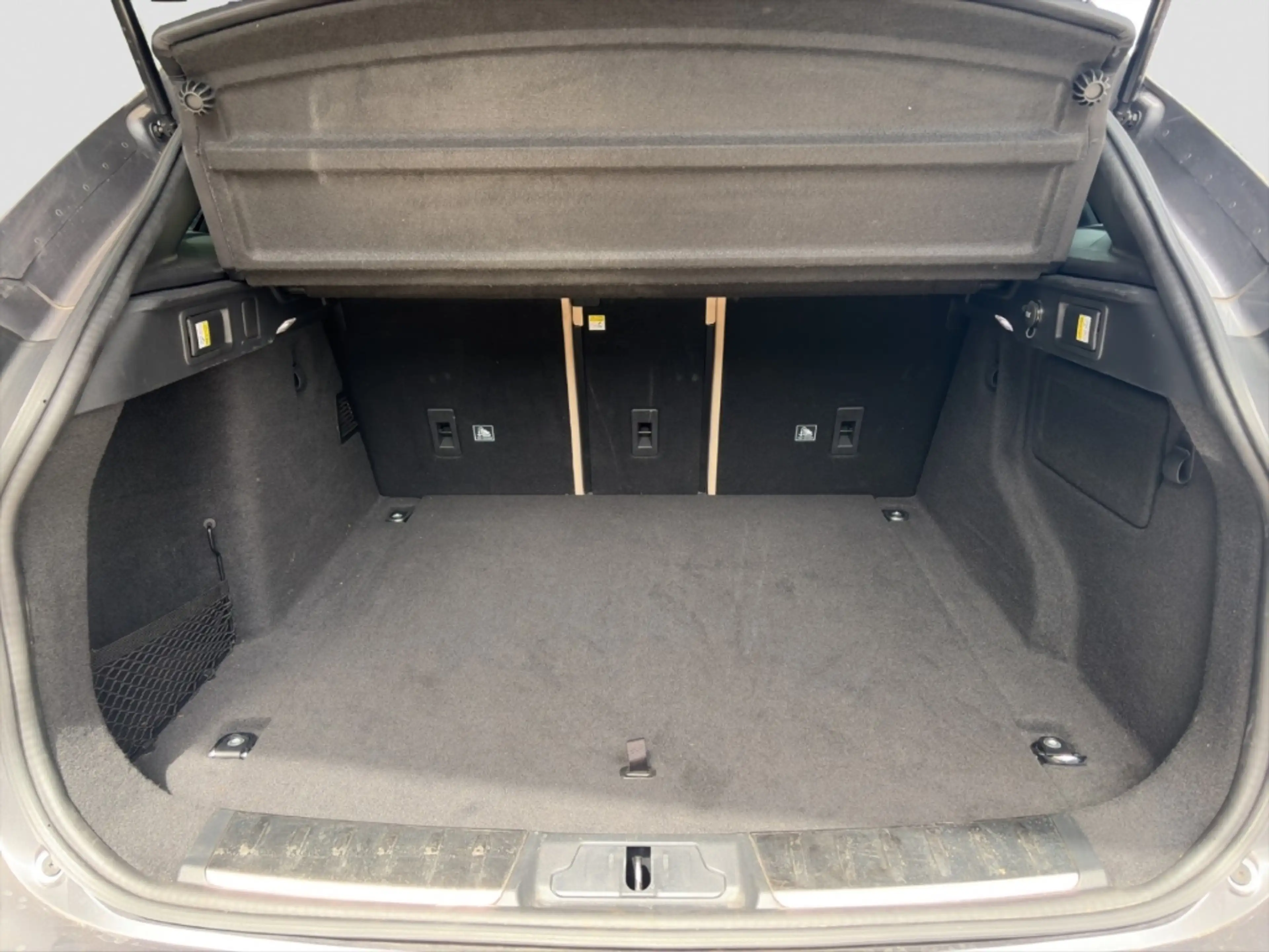 Jaguar F-Pace Prestige 20d AWD *NAVI*CAM*AHK*SITZHZG*PANO* — photo 9
