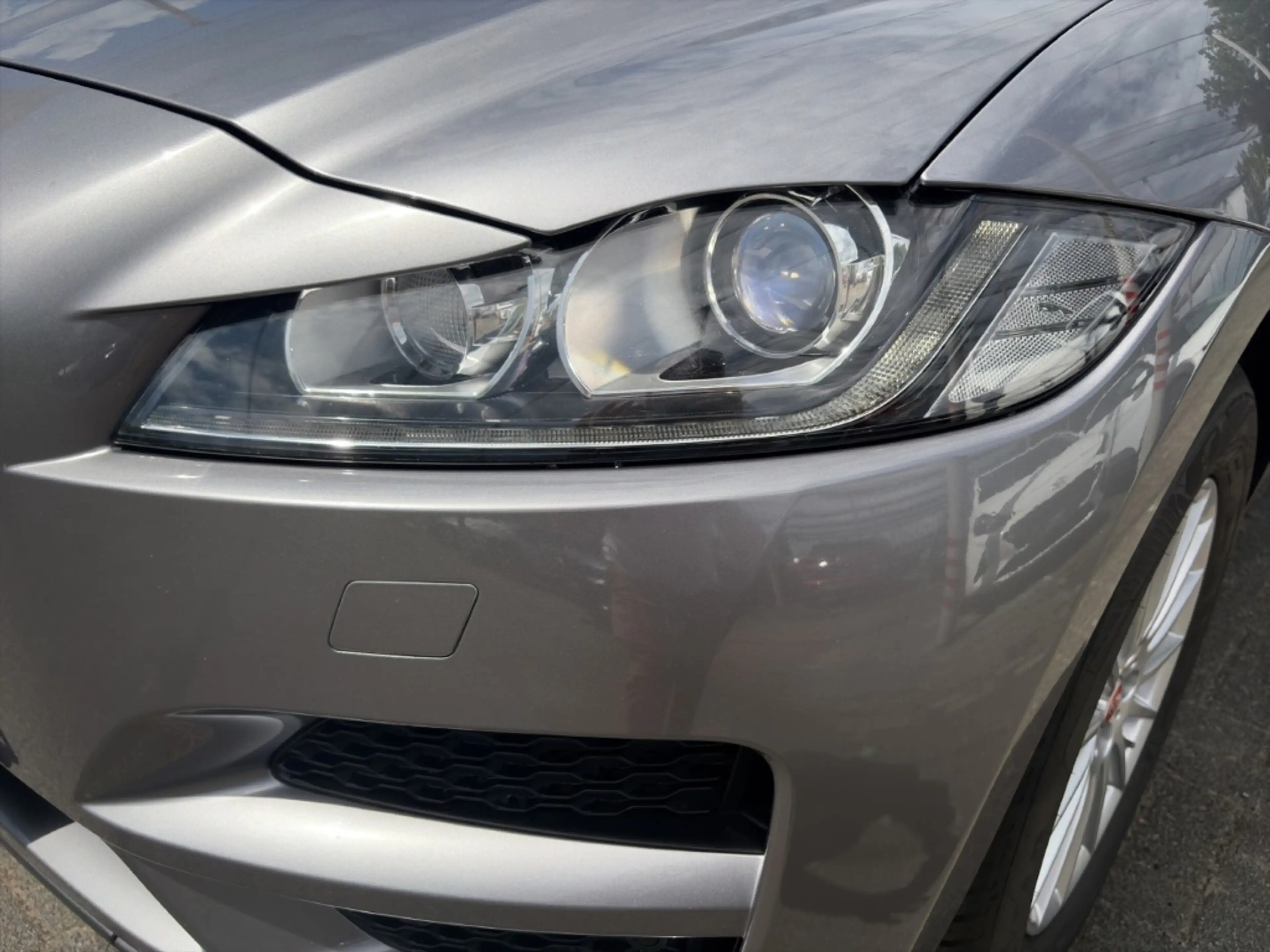 Jaguar F-Pace Prestige 20d AWD *NAVI*CAM*AHK*SITZHZG*PANO* — photo 5