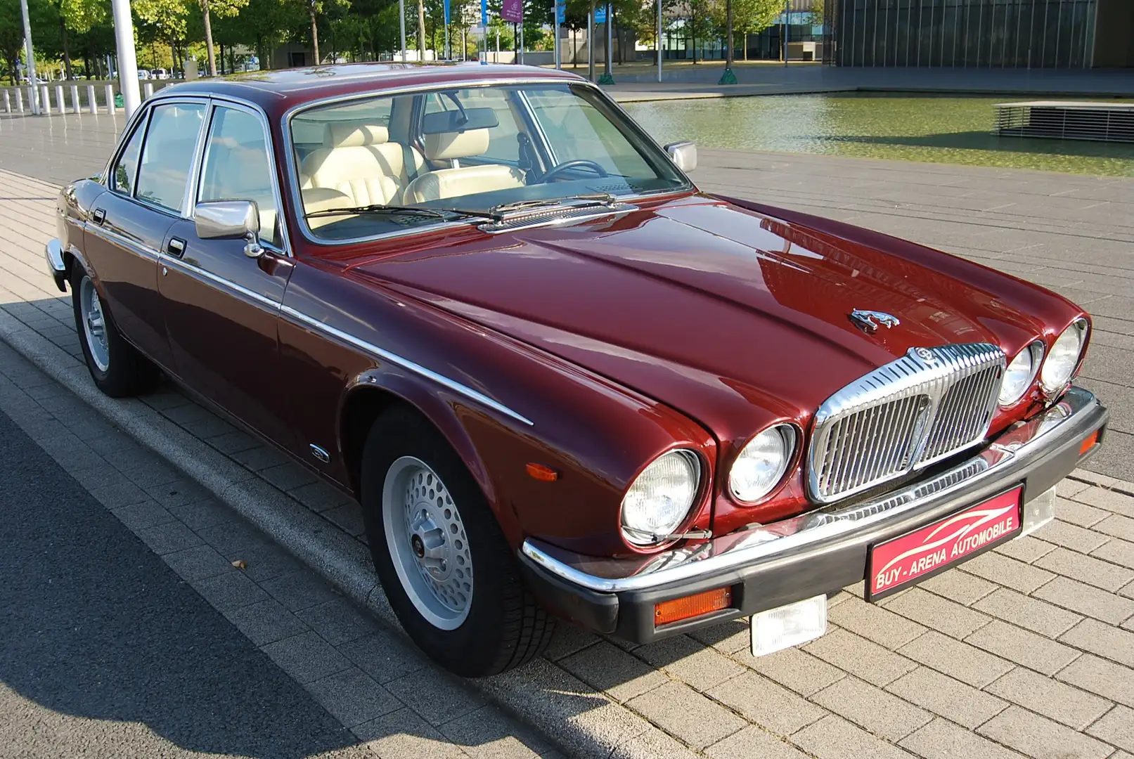 Jaguar Daimler XJ 12 5.3 V12 Automatik Double Six Oldtimer Selten Kırmızı - 1