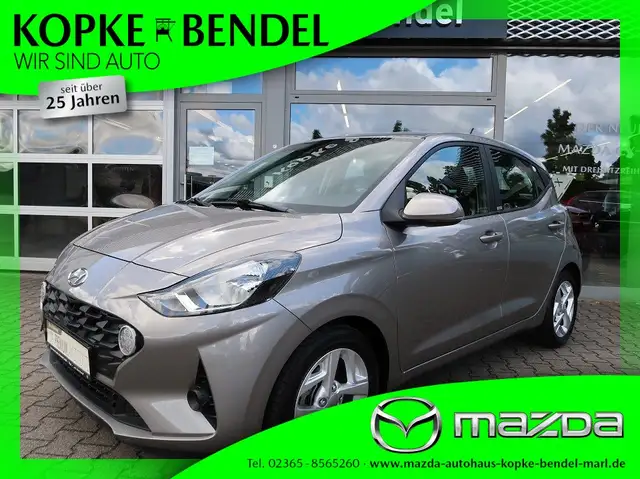 Hyundai i10 automatik*Scheckheft lückenlos*viele Extras* Trend