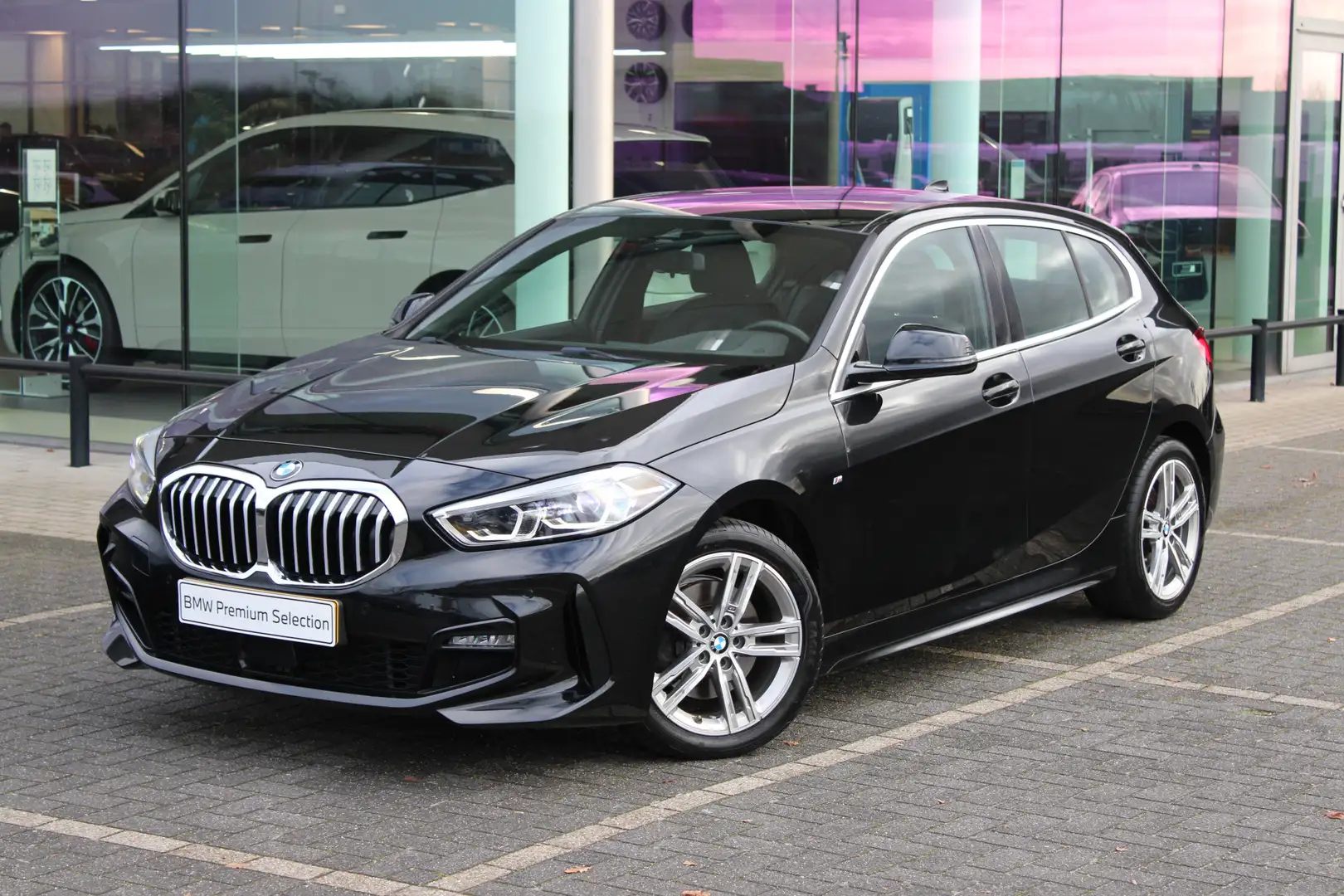 BMW 118 1 Serie 118i High Executive M Sport Automaat / Spo Noir - 2