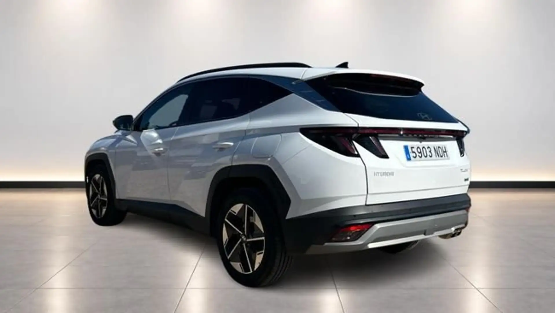 Hyundai TUCSON 1.6T MHEV 118KW TECNO SKY DCT 160 5P Blanco - 2
