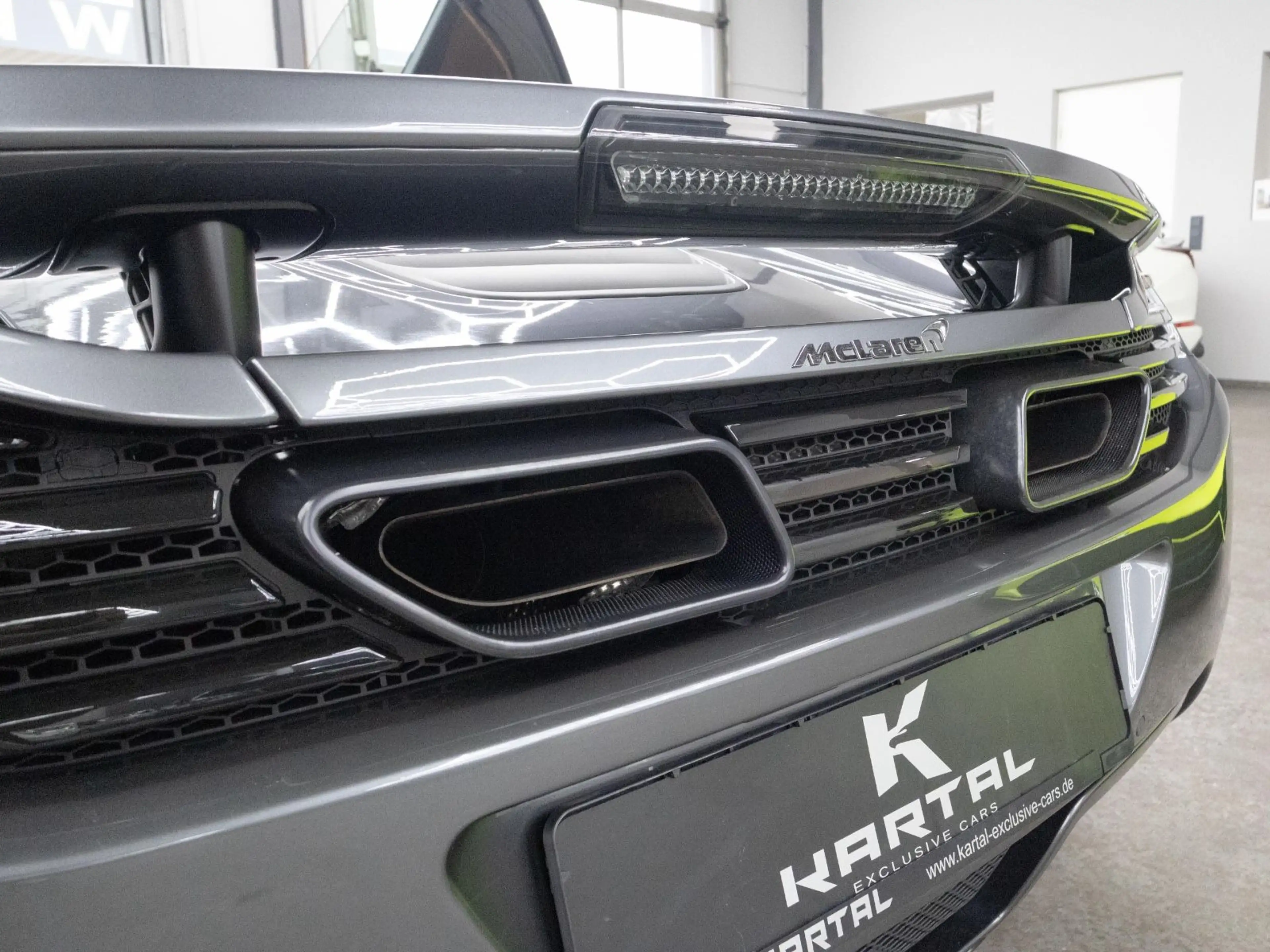 McLaren MP4-12C Spider 3.8 V8 Spider *Carbon*Scheck* — photo 14