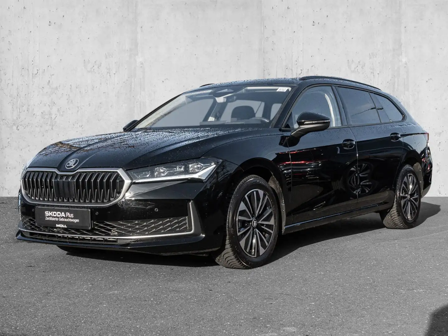 Skoda Superb Combi 2.0 TDI DSG Schwarz - 2