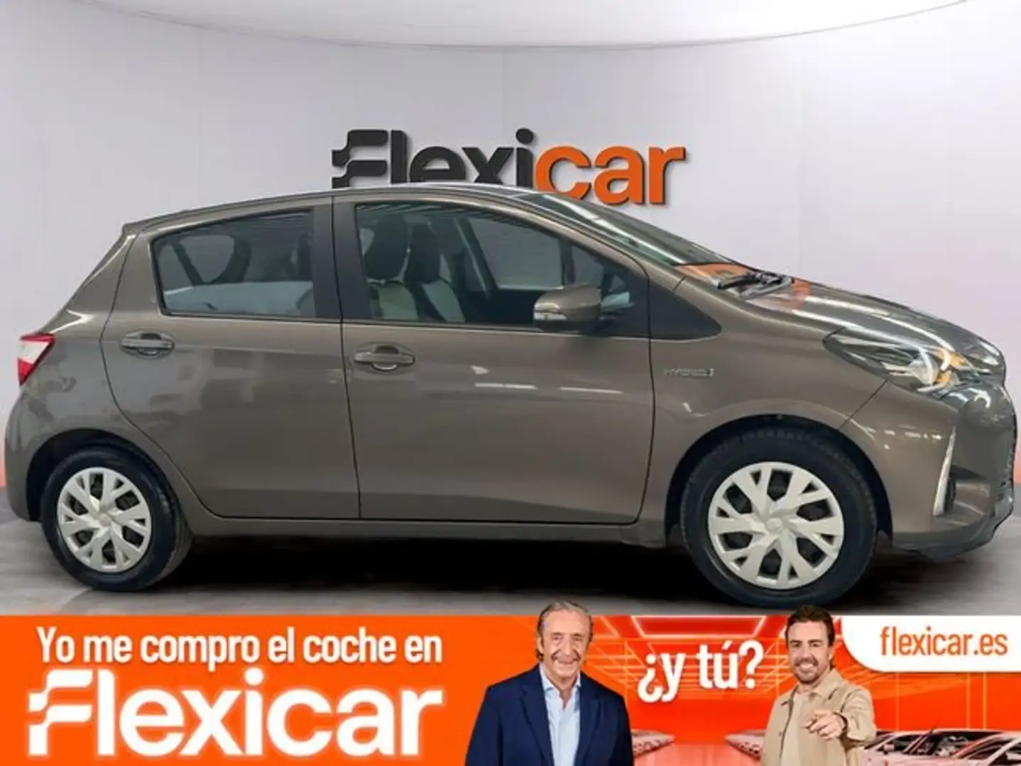 Toyota Yaris 120H 1.5 Business Plus Gris - 1