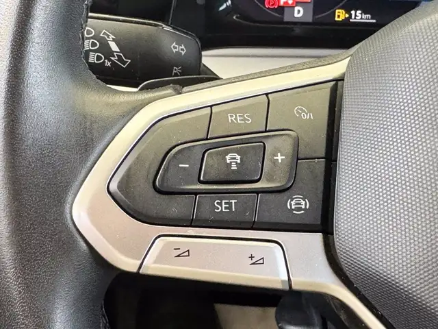 Volkswagen Golf view 21