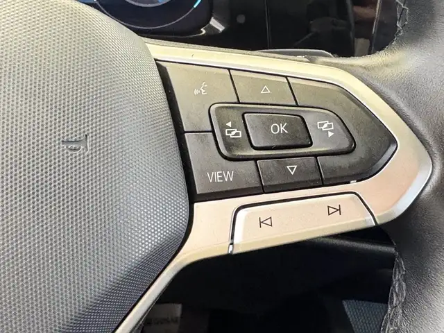 Volkswagen Golf view 22