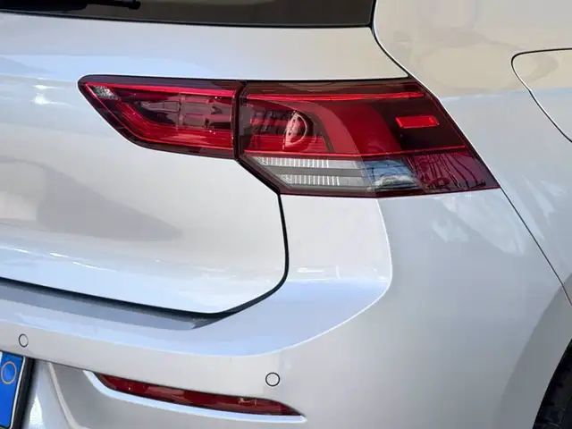 Volkswagen Golf view 17