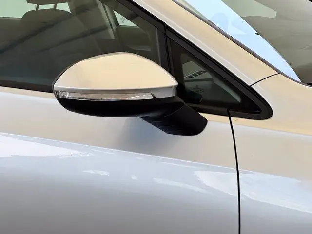 Volkswagen Golf view 16