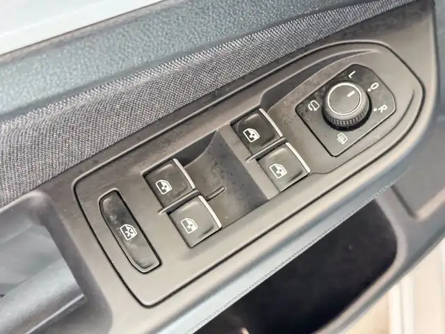 Volkswagen Golf view 20