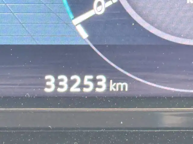 Volkswagen Golf view 23