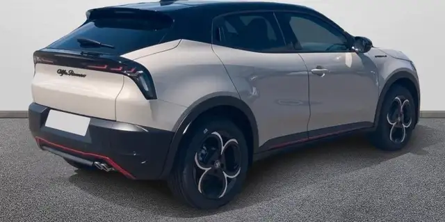Alfa Romeo Junior view 3