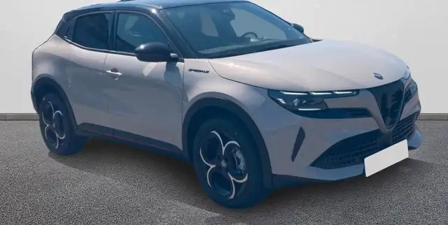 Alfa Romeo Junior view 2