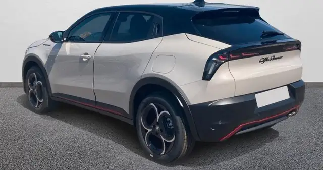 Alfa Romeo Junior view 4