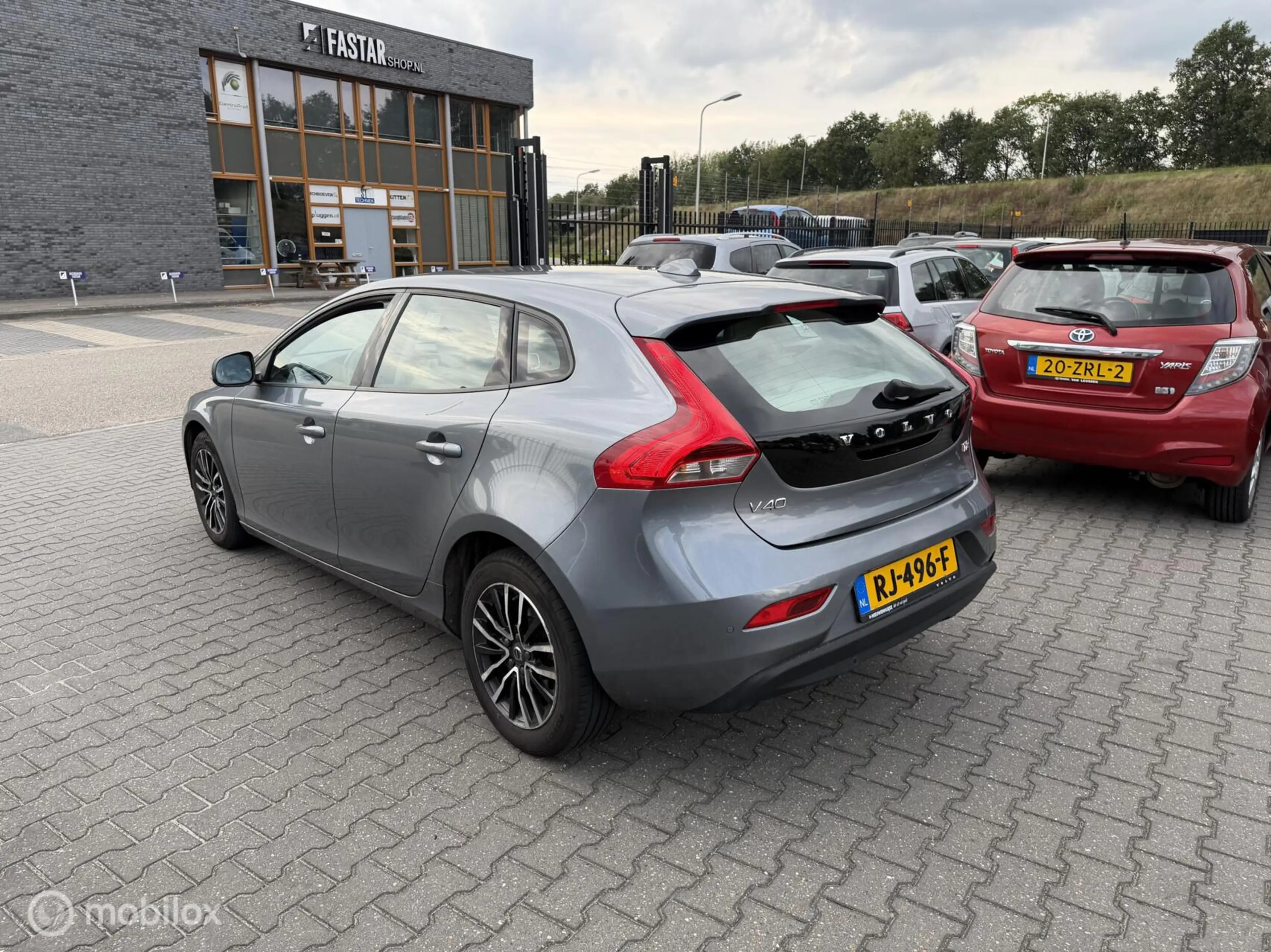 Volvo V40 2.0 T2 Nordic+ — photo 4
