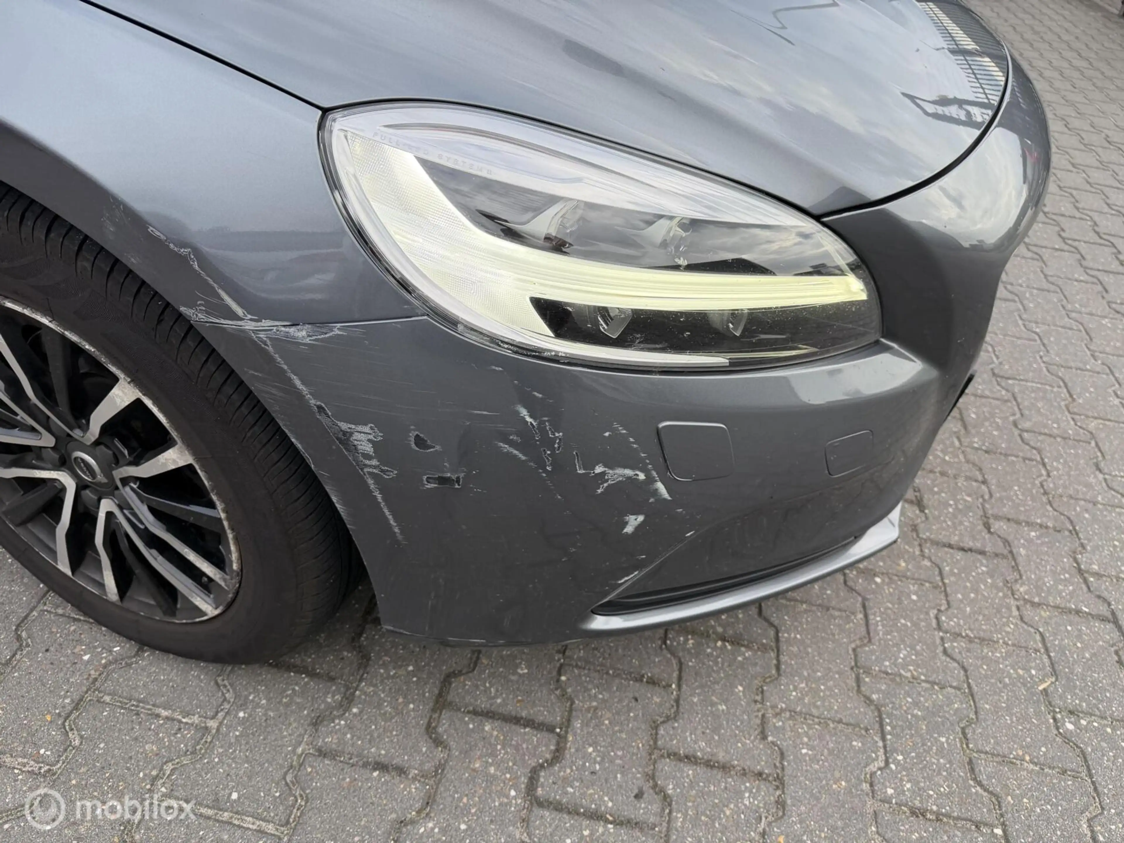 Volvo V40 2.0 T2 Nordic+ — photo 3