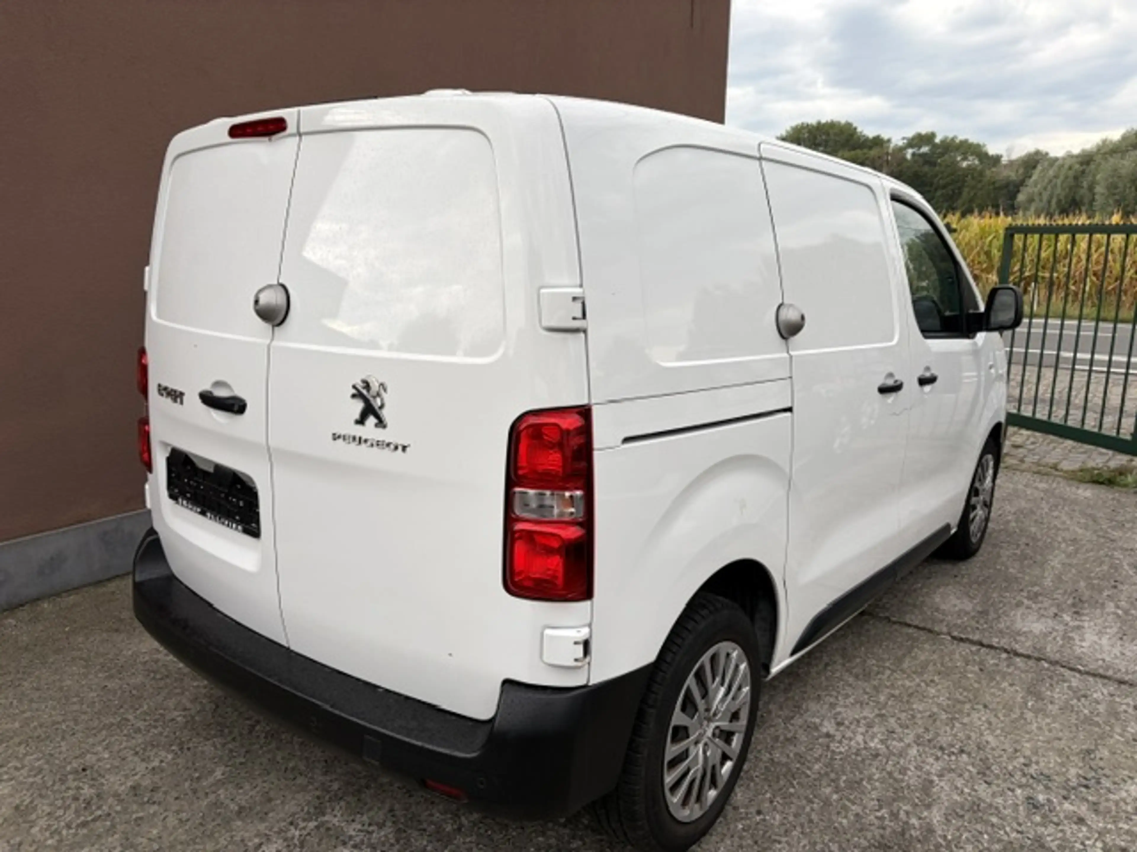 Peugeot Expert 2.0 HDi 229 L2 — photo 3