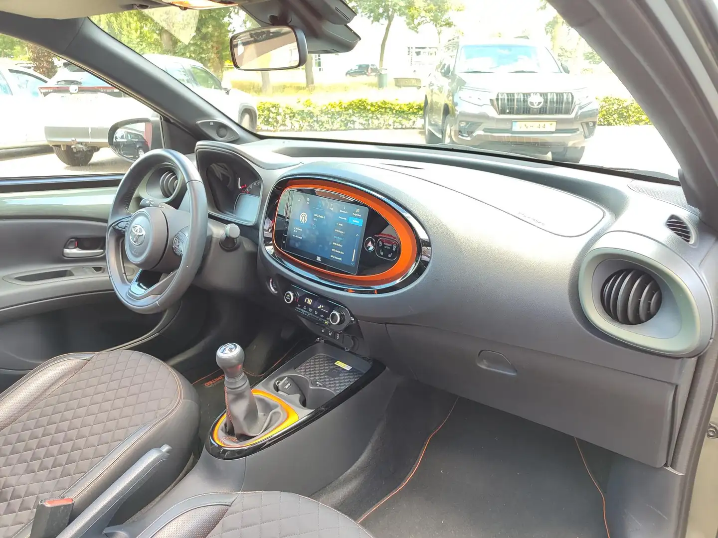 Toyota Aygo X 1.0 VVT-i MT LIMITED CABRIO STOELVERW PARK-SENSORE Verde - 2
