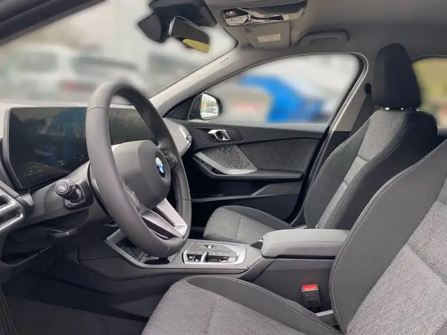 BMW 1 Series view 7