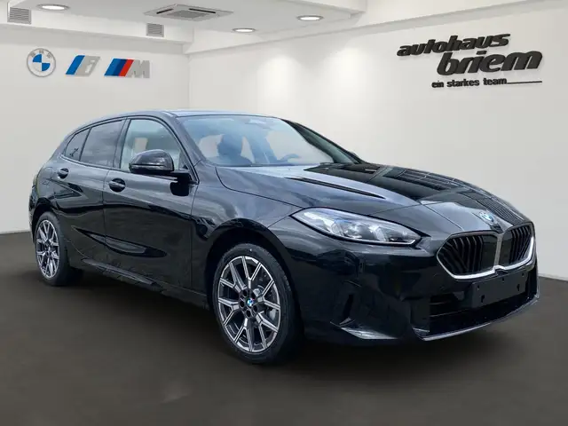 BMW 1 Series view 2