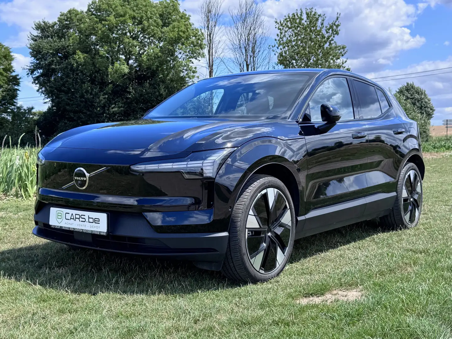 Volvo EX30 EX30 69 kWh RWD Single Motor Extended Range Ultra Noir - 1