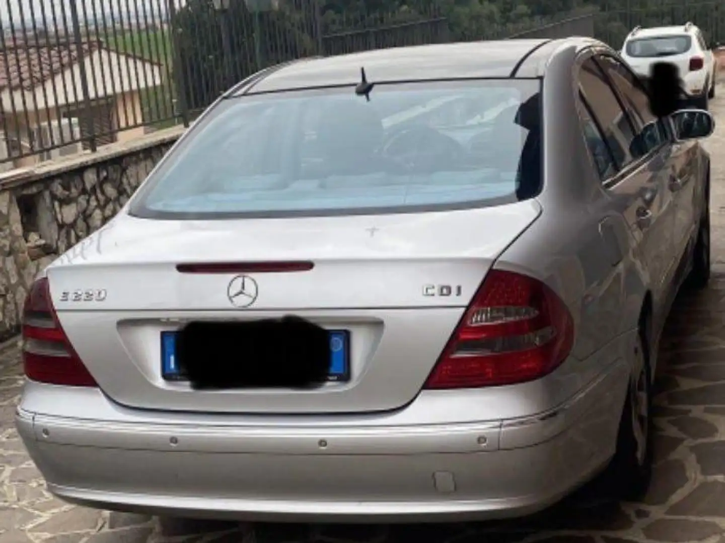 Mercedes-Benz E 220 Avantgarde Argento - 2