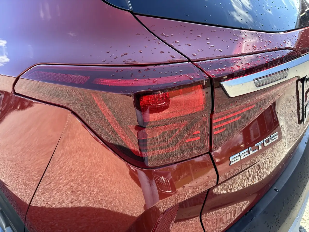 Kia Seltos снимка Kia Seltos