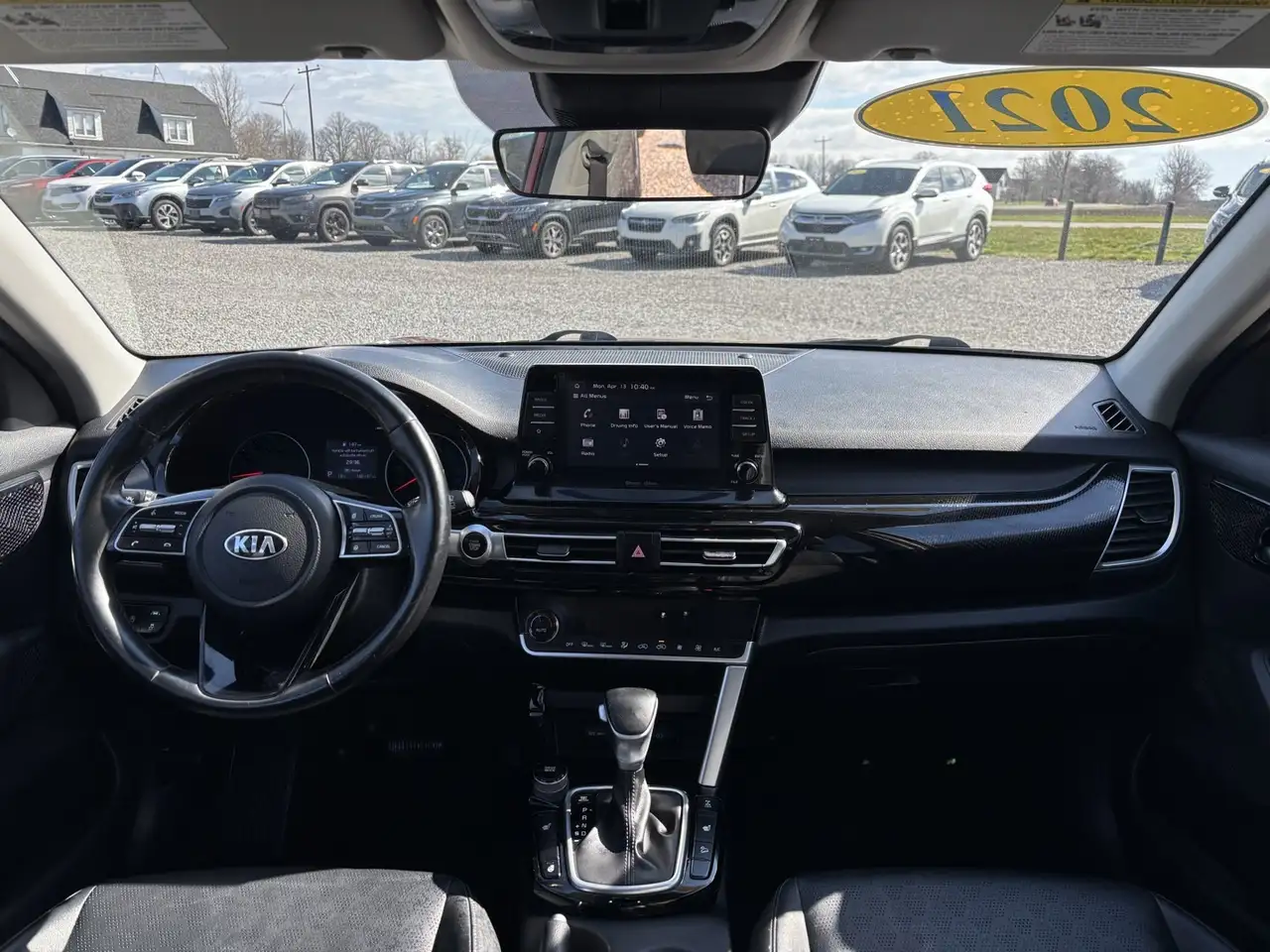 Kia Seltos снимка Kia Seltos