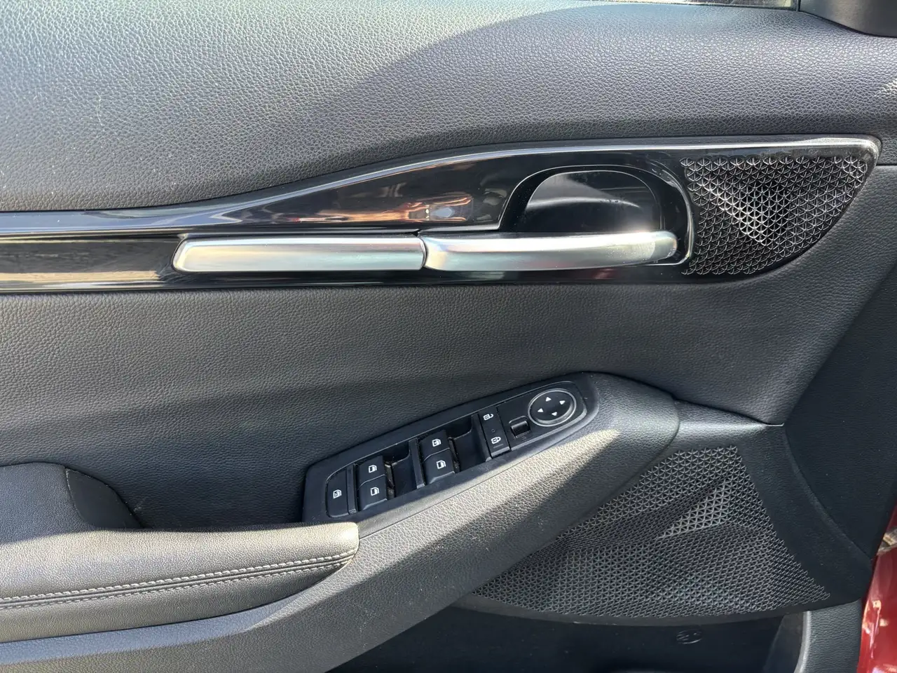 Kia Seltos снимка Kia Seltos