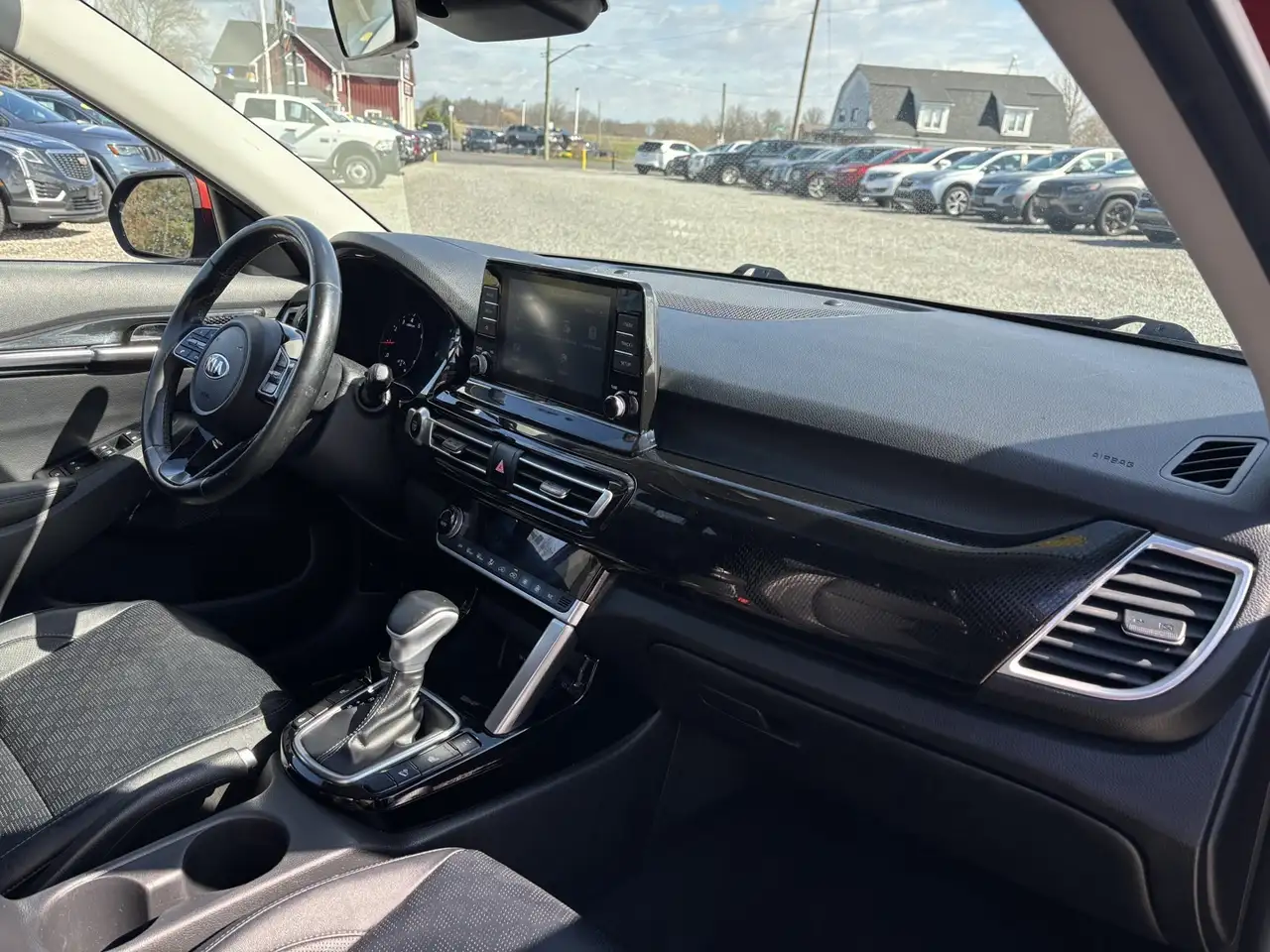 Kia Seltos снимка Kia Seltos