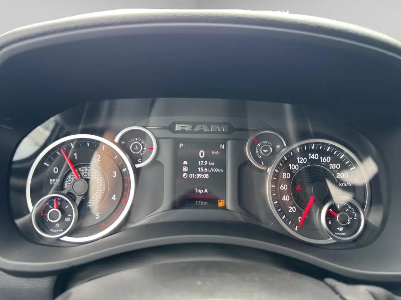 RAM 3500 снимка RAM 3500